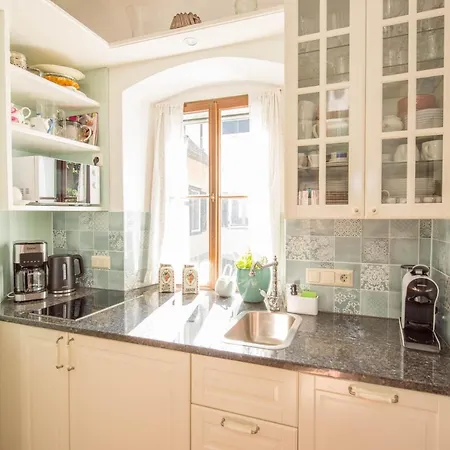 Perner Gartenhaus Unterm Lindenbaum * ペラウ