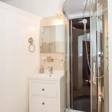 Perner Gartenhaus Unterm Lindenbaum ペラウ