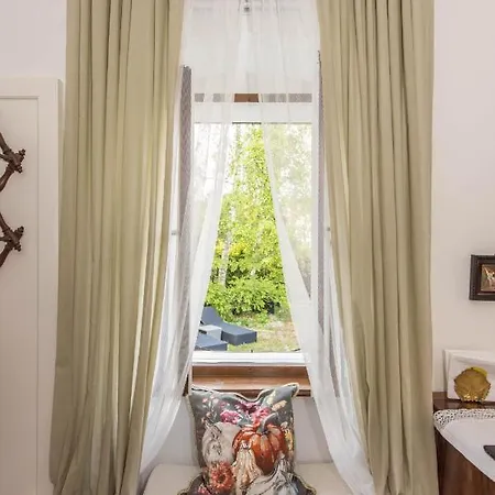 別荘 Perner Gartenhaus Unterm Lindenbaum ペラウ